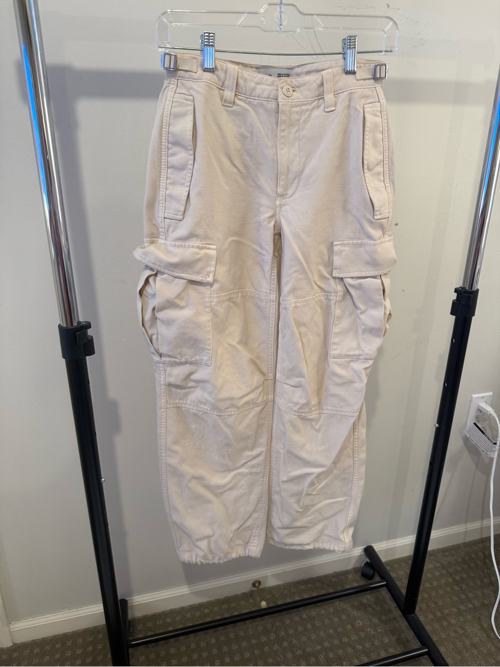 Aritzia TNA Beige Cargo Pants